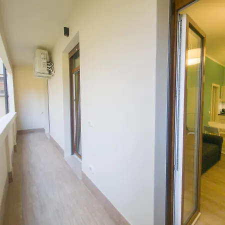 Italianflat - Elegant 2 Bedrooms With Balcony, 10 Min Walk From Arena アパート *
