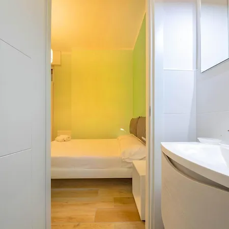 Italianflat - Elegant 2 Bedrooms With Balcony, 10 Min Walk From Arena *