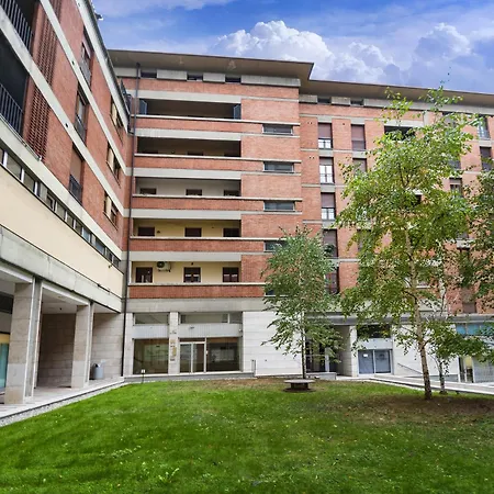 Italianflat - Elegant 2 Bedrooms With Balcony, 10 Min Walk From Arena アパート *