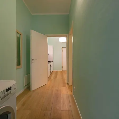 Italianflat - Elegant 2 Bedrooms With Balcony, 10 Min Walk From Arena アパート ヴェローナ