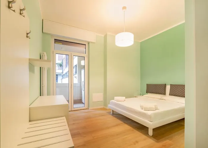 Italianflat - Elegant 2 Bedrooms With Balcony, 10 Min Walk From Arena Apartament *