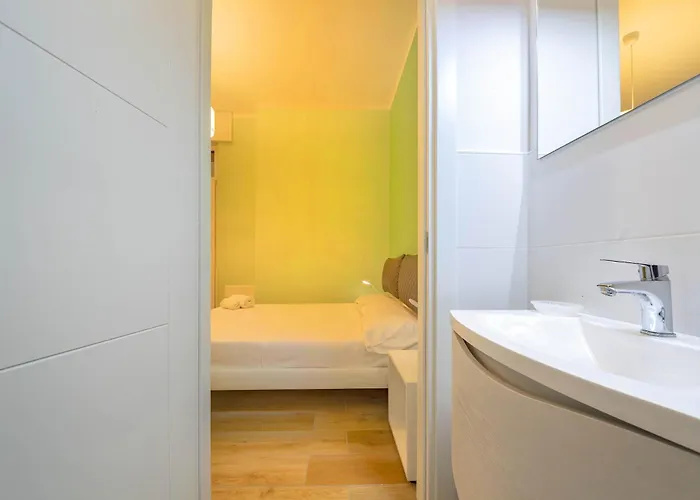 Italianflat - Elegant 2 Bedrooms With Balcony, 10 Min Walk From Arena *