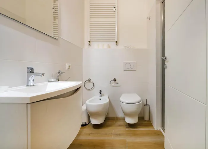 Italianflat - Elegant 2 Bedrooms With Balcony, 10 Min Walk From Arena